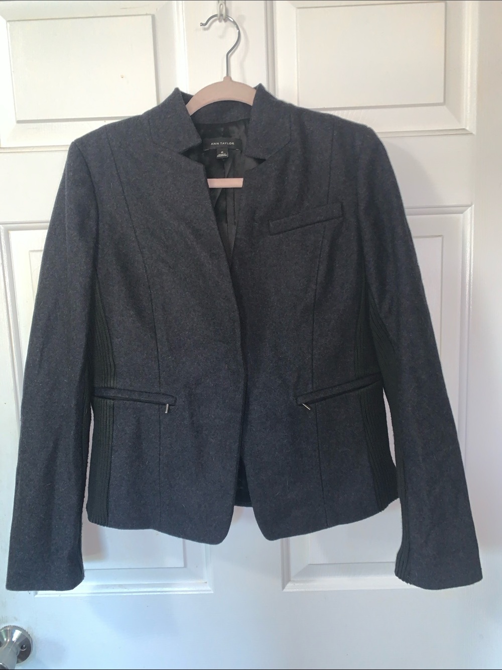 🎄 Ann Taylor Gray Tailored Blazer Ribbed Panels Zip Pockets Career Jacket